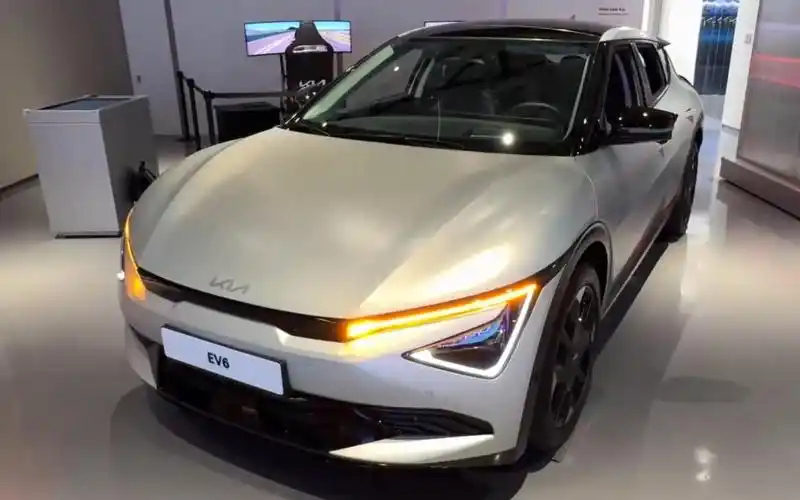 Kia 起亞 EV6 無重大事故或車體銜接|高雄市嚴選優質二手車銷售|深耕在地誠信車商 專業鑑價安心選購
