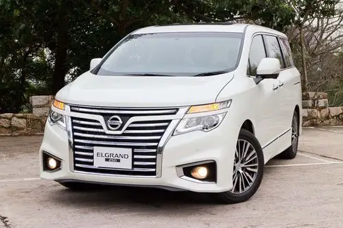 Nissan 日產 Elgrand 無泡水|高雄市剛做完大保養高CP值中古車|透明車況 無重大事故承諾