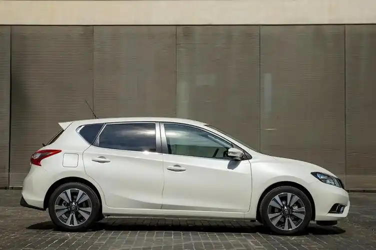 Nissan 日產 Pulsar 原版件|高雄市家庭實用七人座中古車|100%實車實價在庫透明安心購